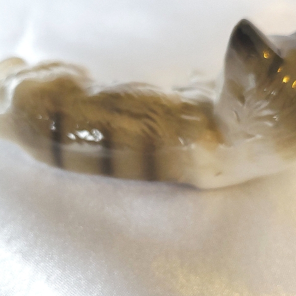 Vintage Bone China Cat Figurines  Set of Two - Picture 7 of 14